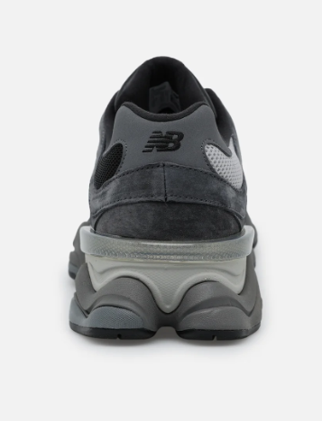 New Balance 9060 'Triple Black' – Chunky Lifestyle Sneaker