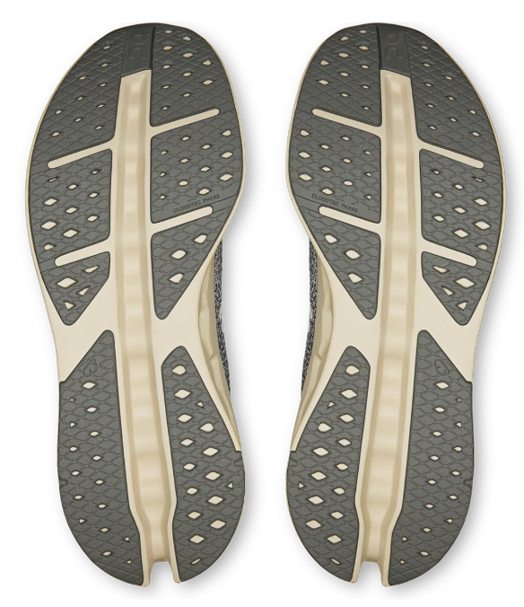 On Cloudsurfer Max – Ultra-Soft Long-Distance Road Running Shoe