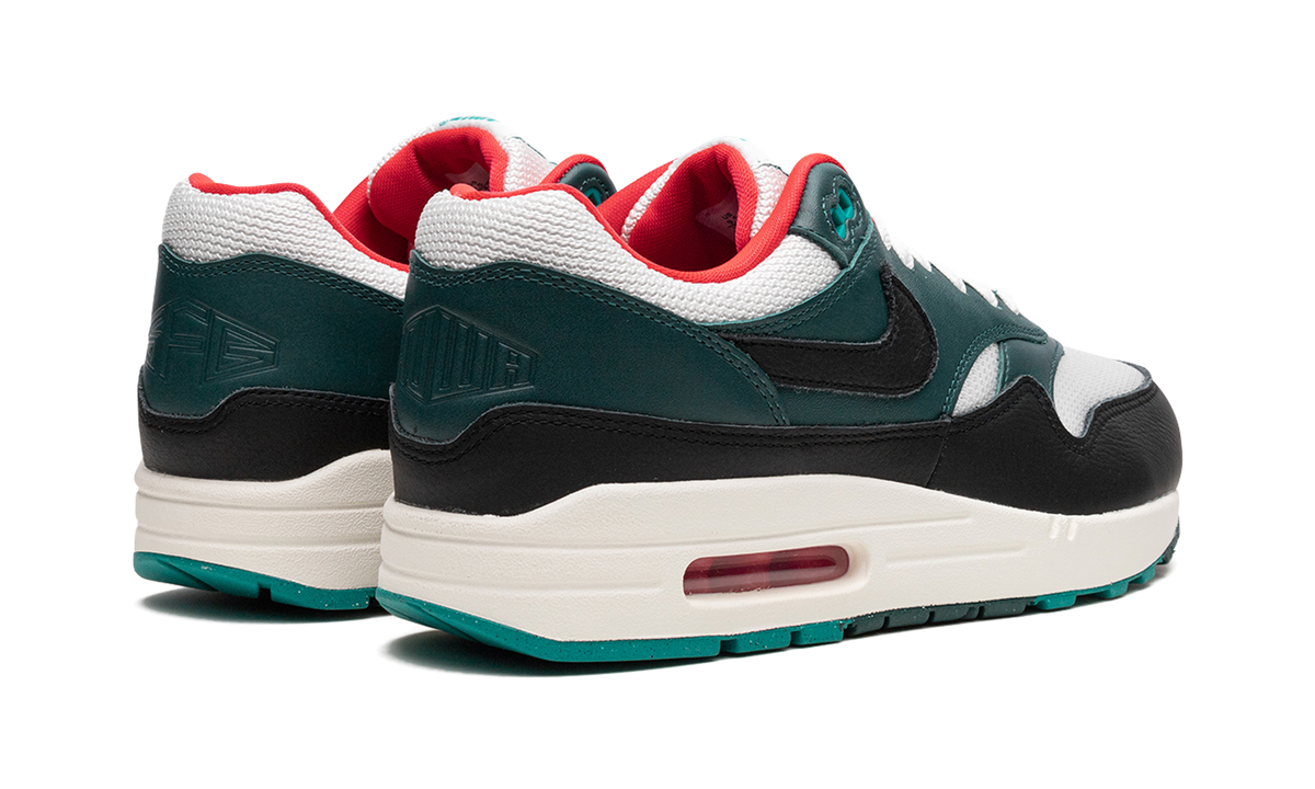 Air Max 1 "LeBron James x Liverpool" FB8914 100