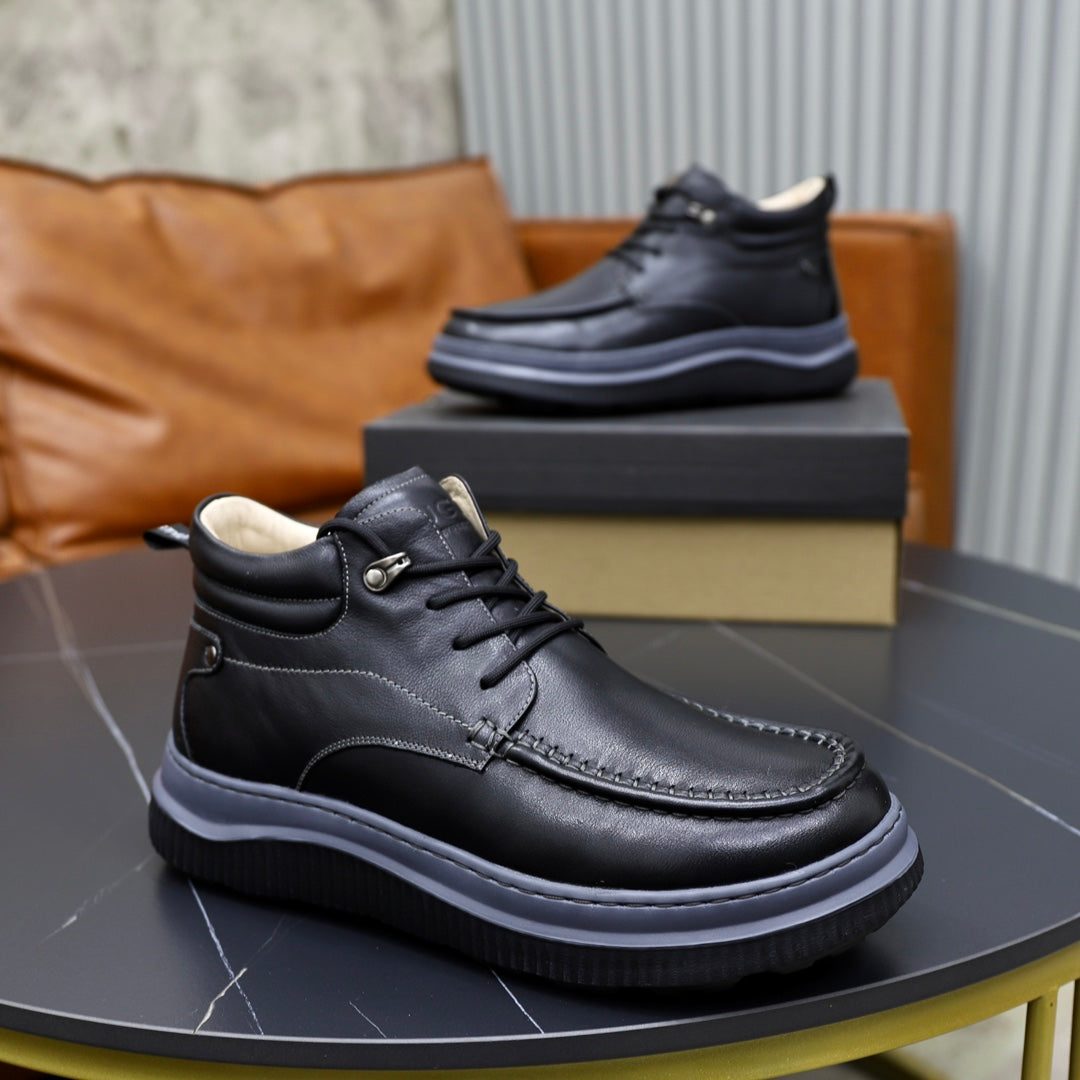 Freestyle Moc-Toe Shearling Boot 'Triple Black'