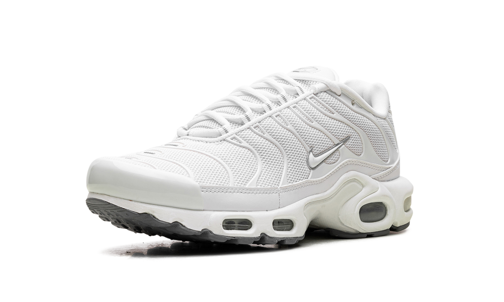 Air Max Plus "Triple White" 604133 139